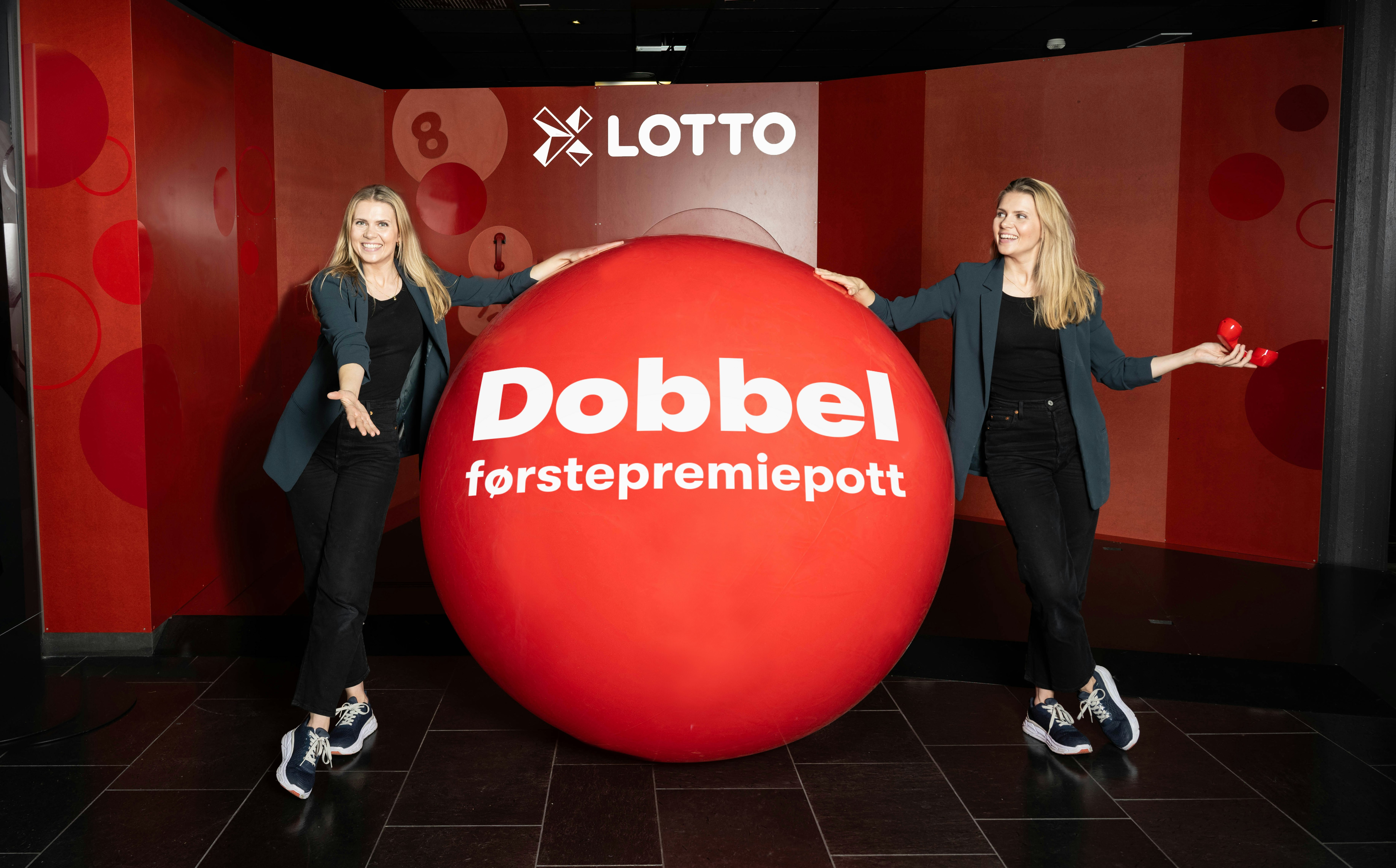 Pernille Storholm Skaret med en stor rød ball for dobbel førstepremiepott på ca. 30 mill.