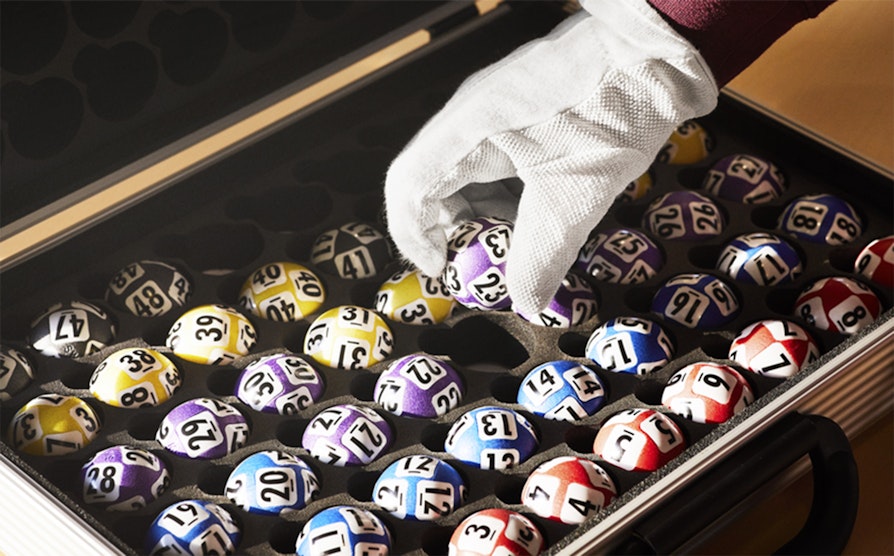 Koffert med Vikinglotto-kuler