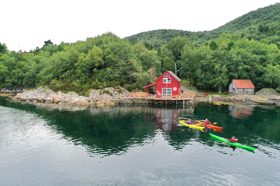 DNT Sunnmøre sin hytte Toralfbuda i juli 2024.