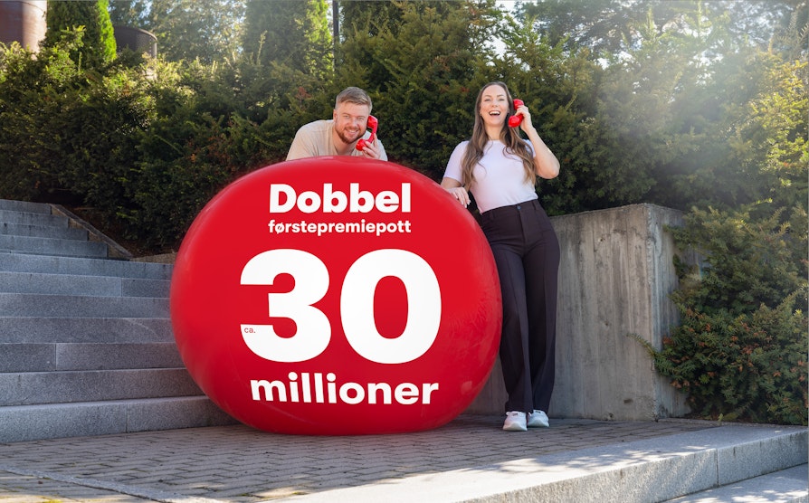 Lotto. Dobbel førstepremiepott. Lars og Ida med en stor rød ball.