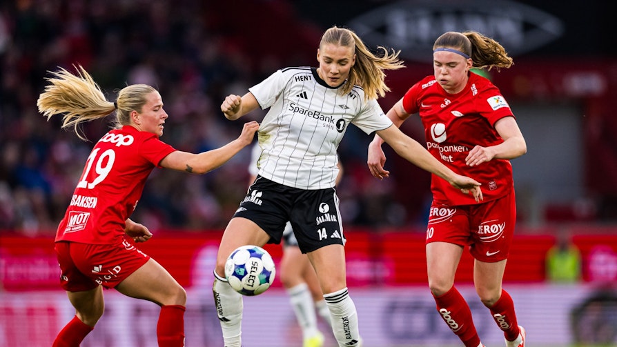 Toppserien. Spillere fra Brann og Rosenborg under fotballkamp.