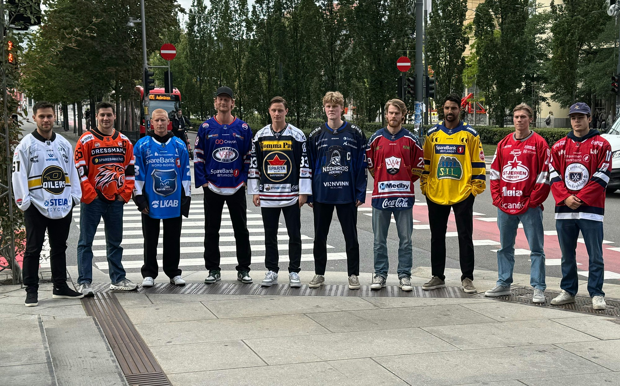 EHL-spillere fra alle ti ishockeyklubbene. September 2025.