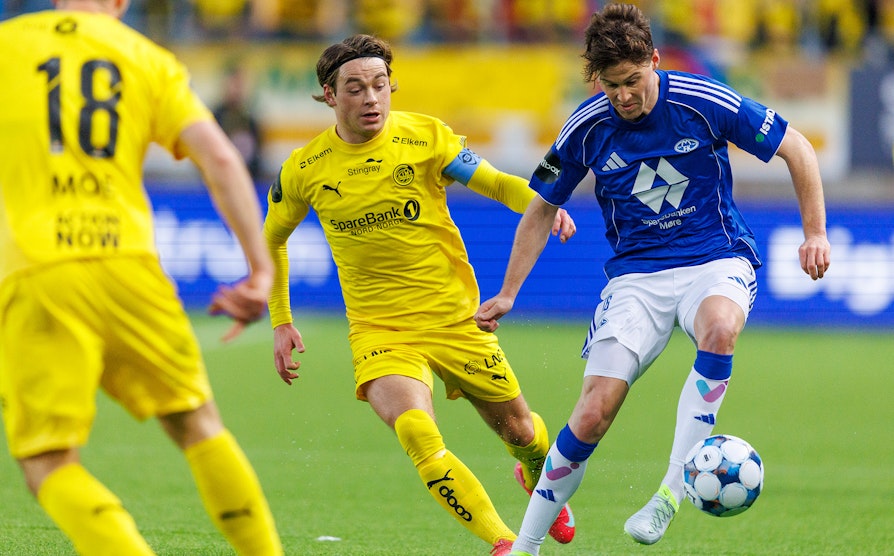 Moldes Emil Breivik (th) og Patrick Berg under eliteseriekampen i fotball mellom Molde og Bodø/Glimt på Aker Stadion.