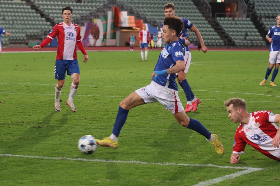 AVGJØRELSEN: Noa Williams avgjør til fordel for Kongsvinger mot Lyn.