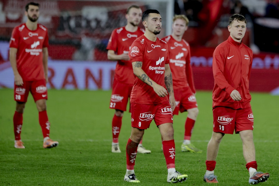 Branns Niklas Castro og Branns Eggert Aron Gudmundsson etter eliteseriekampen i fotball mellom SK Brann og Bodø/Glimt på Brann stadion.
