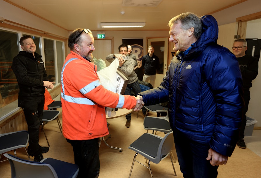 Hans-Erik Steinnes er kretsvinner fra Troms til Ildsjelprisen 2026. Ble overrasket av Norsk Tipping, Norges idrettsforbund og Frode Grodås i Skibotnhallen.