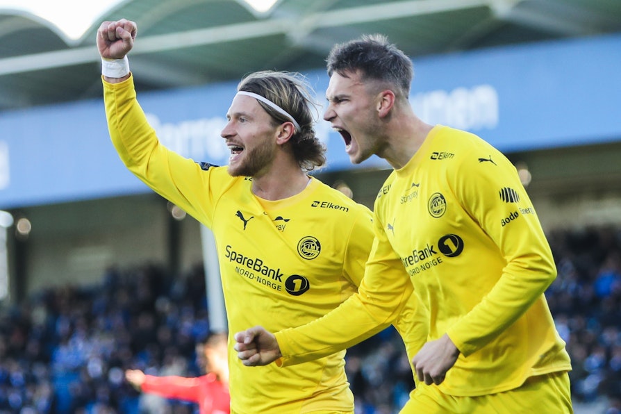 Bodø/Glimts Odin Bjørtuft og Kasper Høgh jubler for 1-0 målet under eliteseriekampen i fotball mellom Sarpsborg 08 og Bodø/Glimt på Sarpsborg Stadion.