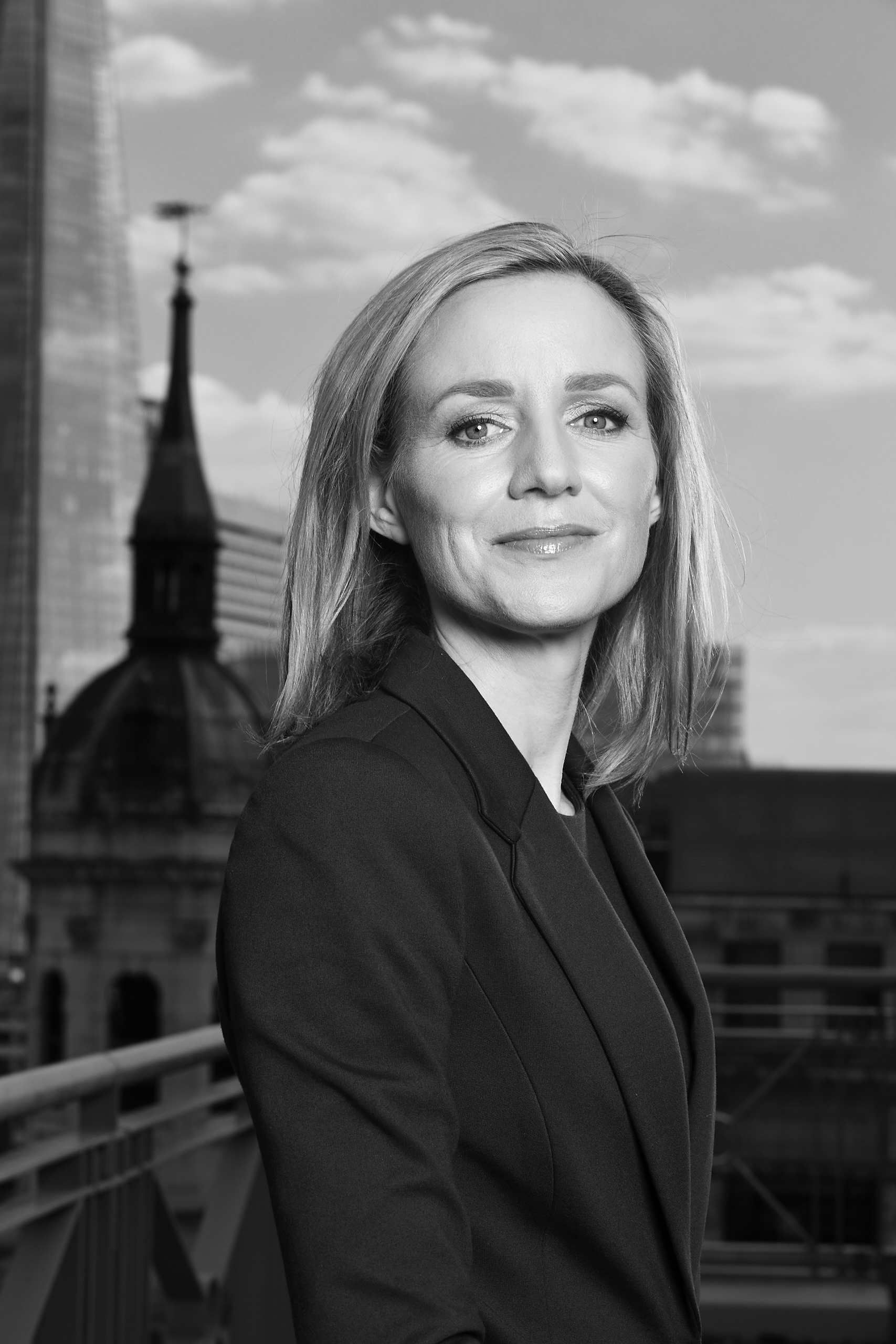 Dr Elizabeth Stephens