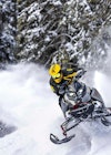 Personne en Ski-doo. Crédit : BRP
