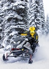 Personne en Ski-doo. Crédit : BRP
