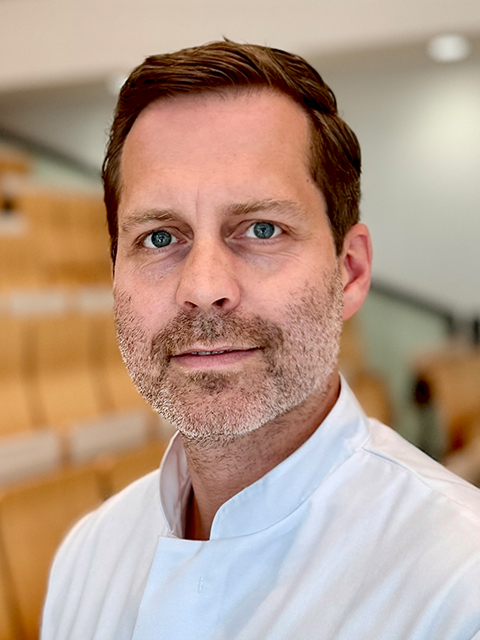 prof. Falk Schwendicke (Munchen)