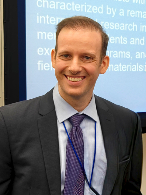 prof. Vinicius Rosa (Singapore)