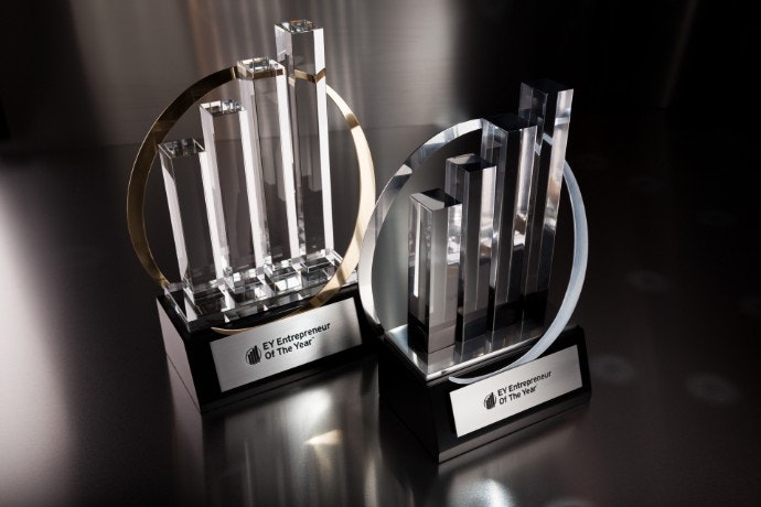 ey-eoy-award-program-2020.jpg.rendition.690.460 Nicola Wealth’s founder, Chairman and CEO awarded EY Entrepreneur Of the Year® 2022 Pacific
