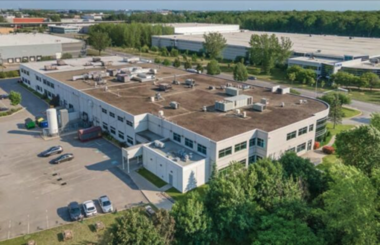 3499-Rue-Douglas-B-Floreani-768×495
