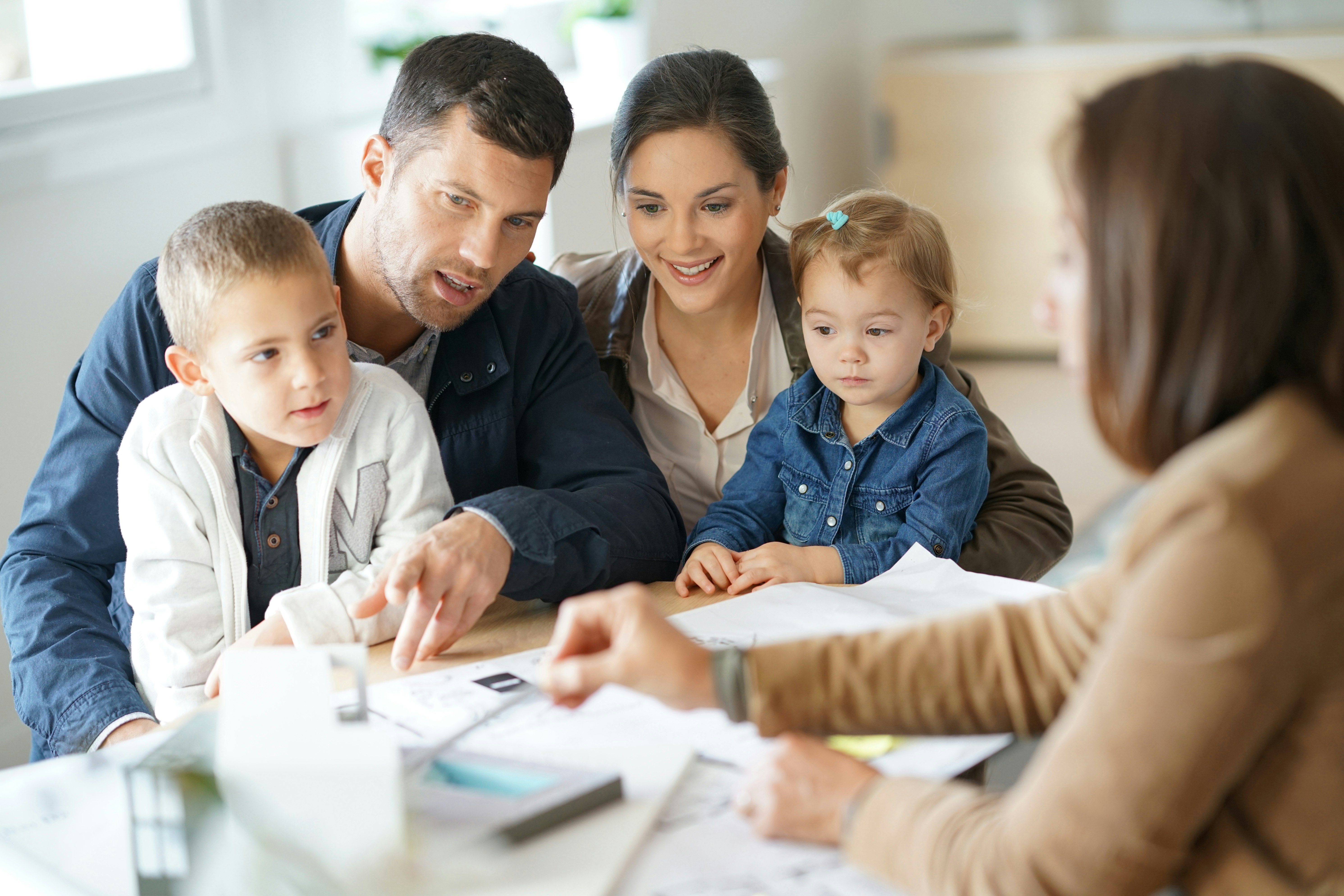 Family Finance Meeting Family meeting advisor for financial plan