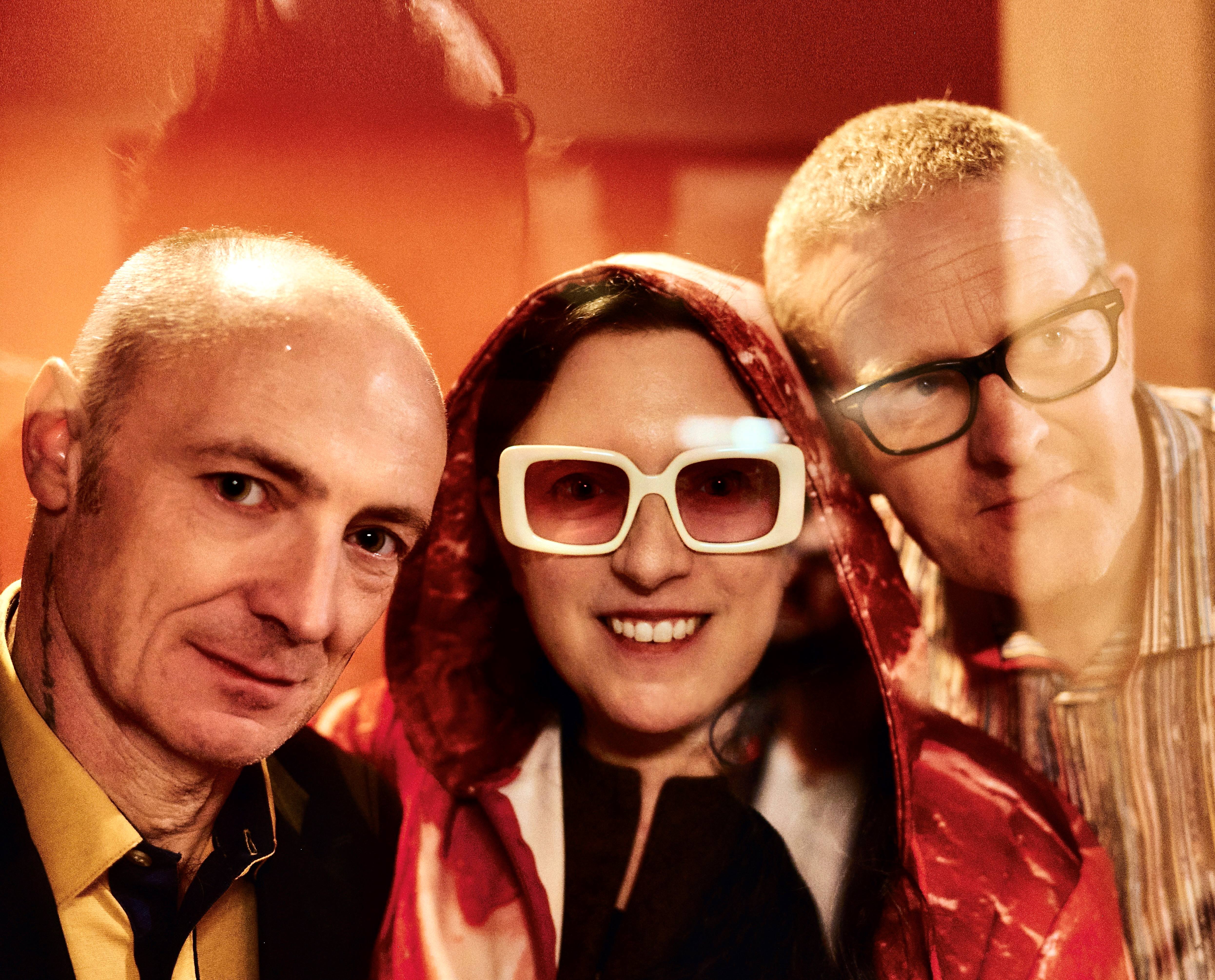 Erika Stucky - STUCKY FINGERS