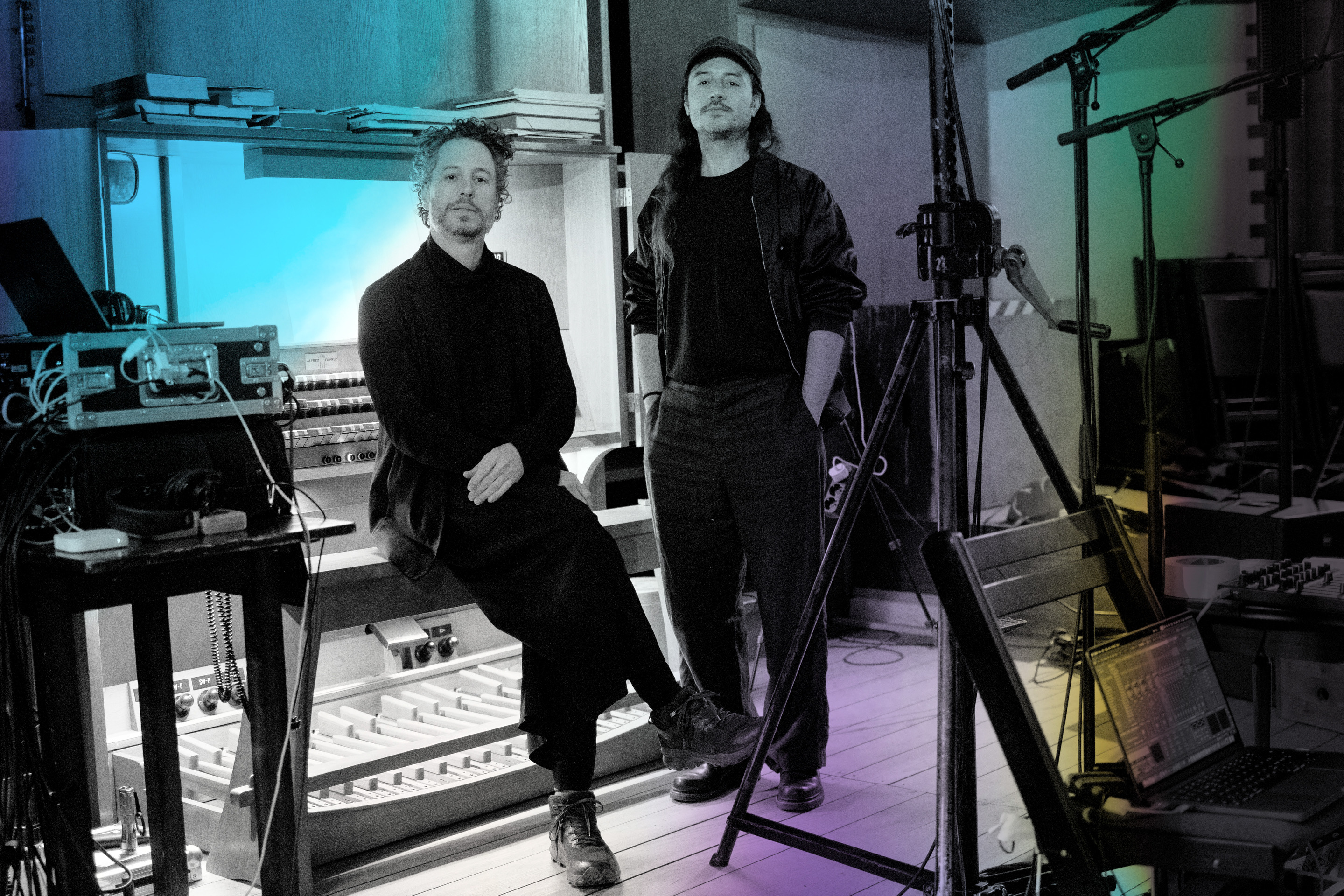Levitation (Stefan Rusconi & Tobias Preisig)