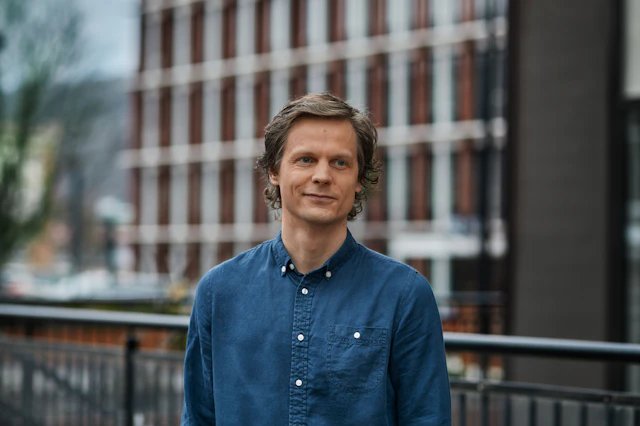 Anders Rimbäck, Konsult på Bengt Dahlgren AB