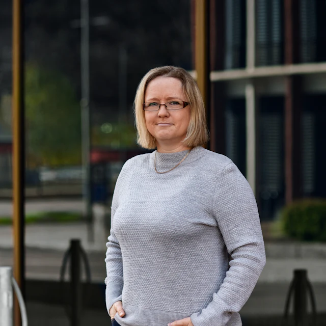 Linda Karacsony, Konsult på Bengt Dahlgren AB