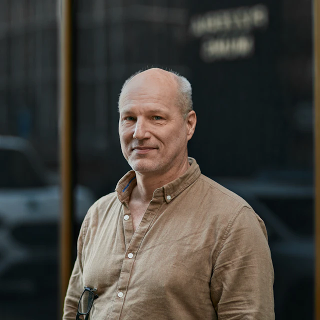 Robert Sandin, Konsult på Bengt Dahlgren AB