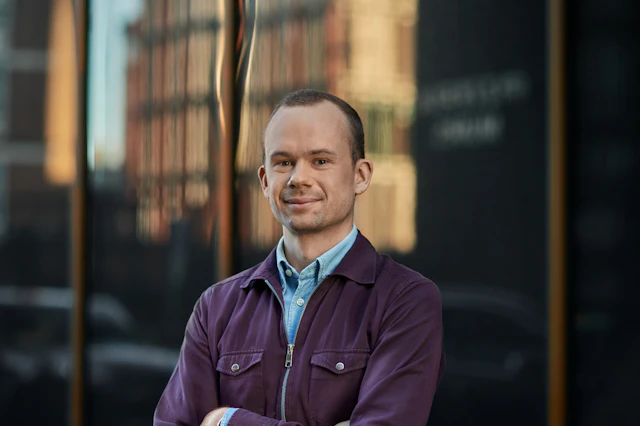 Daniel Rehn, Konsult på Bengt Dahlgren AB