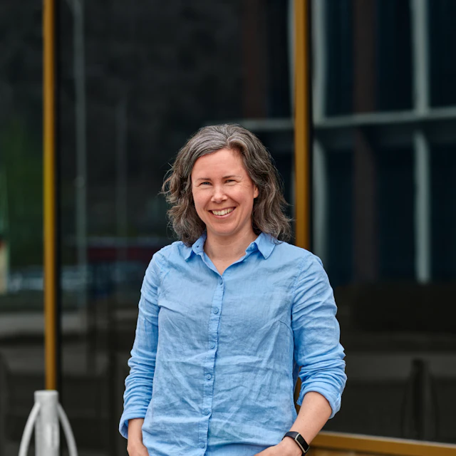 Karin Sandblad, Konsult på Bengt Dahlgren AB