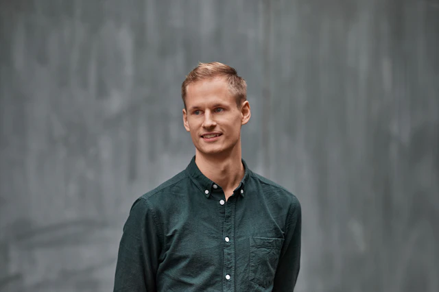 Martin Lönnfält, Konsult på Bengt Dahlgren AB