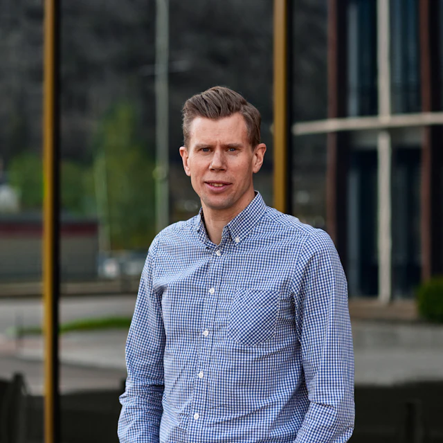Niclas Nilsson, Konsult på Bengt Dahlgren AB