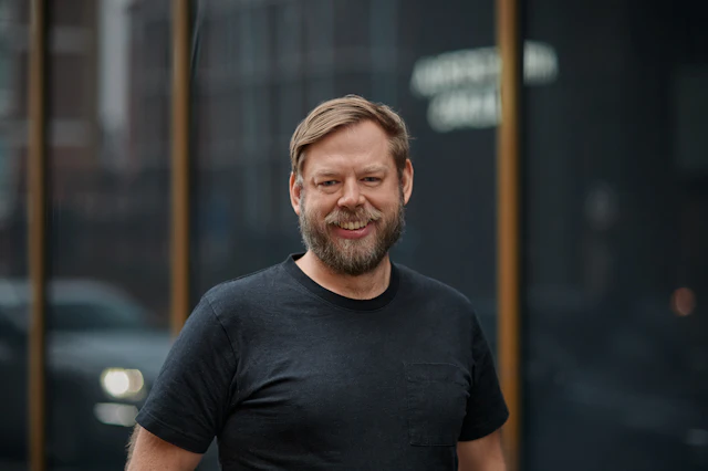 Henrik Karlsson, Konsult på Bengt Dahlgren AB