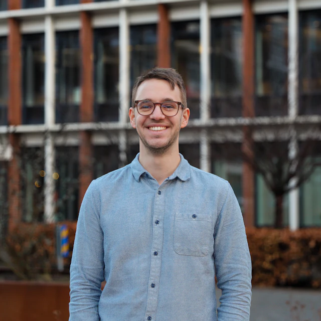 Marcus Lipczynski, Konsult på Bengt Dahlgren AB