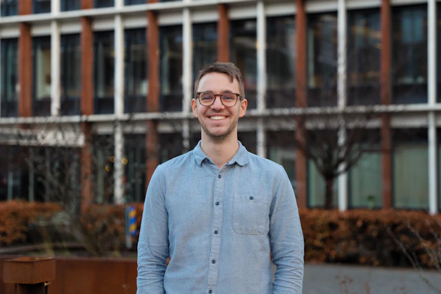 Marcus Lipczynski, Konsult på Bengt Dahlgren AB