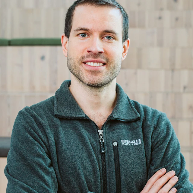 Alex Perlhagen, Konsult på Bengt Dahlgren AB