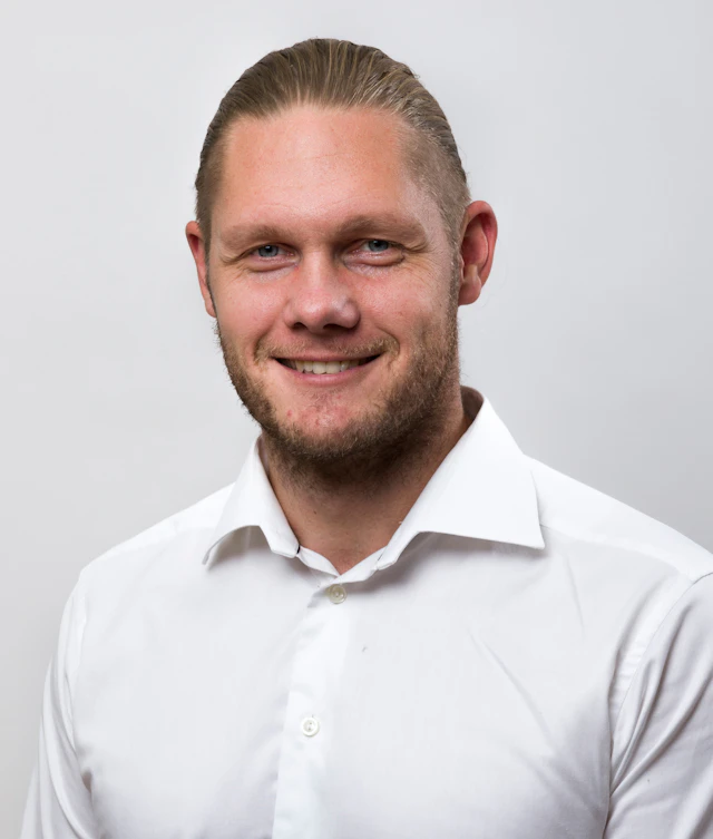 Christian Svanqvist, Konsult på Bengt Dahlgren AB
