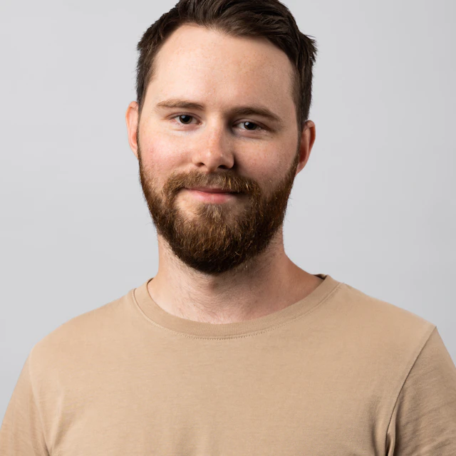 Anton Leonsson, Konsult på Bengt Dahlgren AB