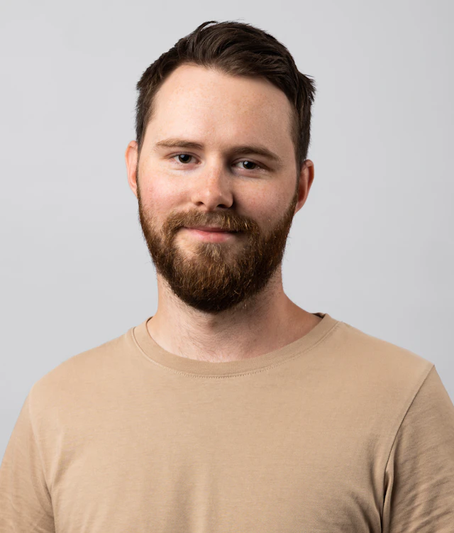 Anton Leonsson, Konsult på Bengt Dahlgren AB