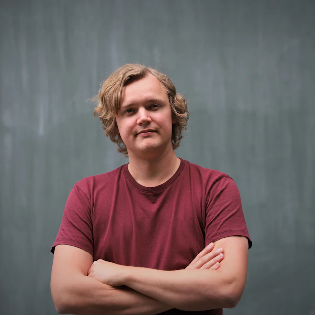 Tobias Dahlquist, Konsult på Bengt Dahlgren AB