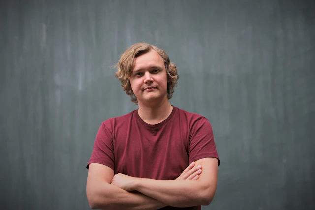Tobias Dahlquist, Konsult på Bengt Dahlgren AB