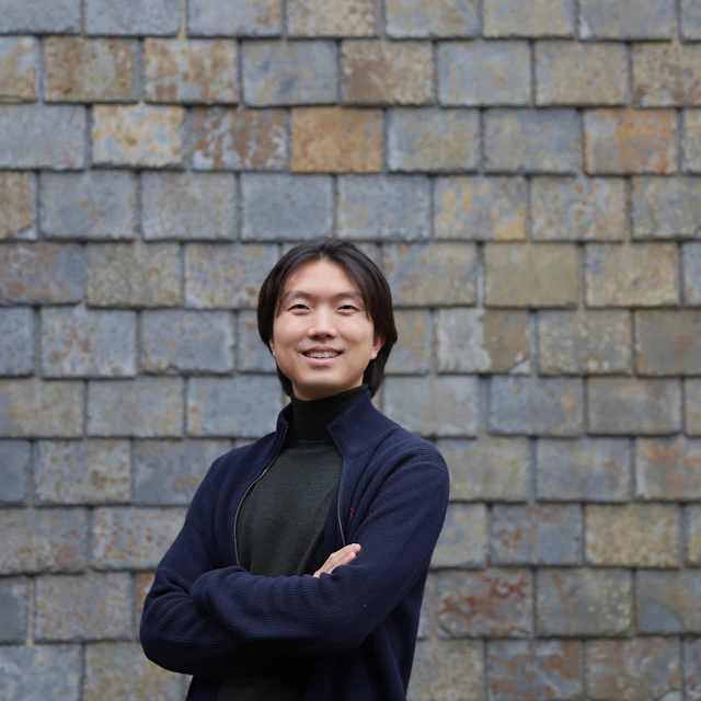 Bernard Kim, Konsult på Bengt Dahlgren AB