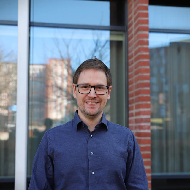 Christoffer Wetter, Avdelningschef på Bengt Dahlgren AB
