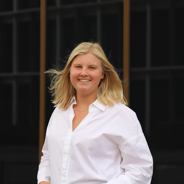 Moa Frisk, Konsult på Bengt Dahlgren AB