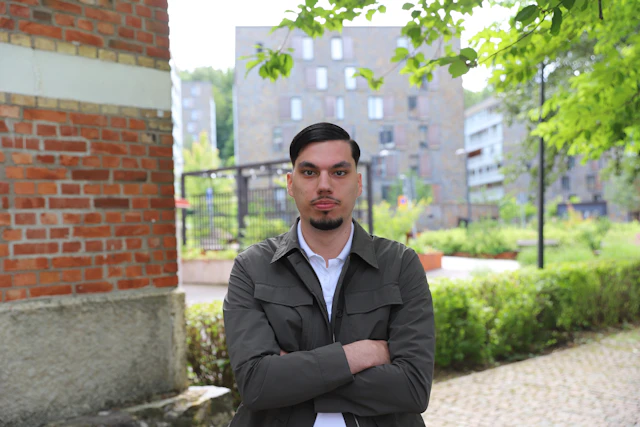 Faris Palic, Konsult på Bengt Dahlgren AB