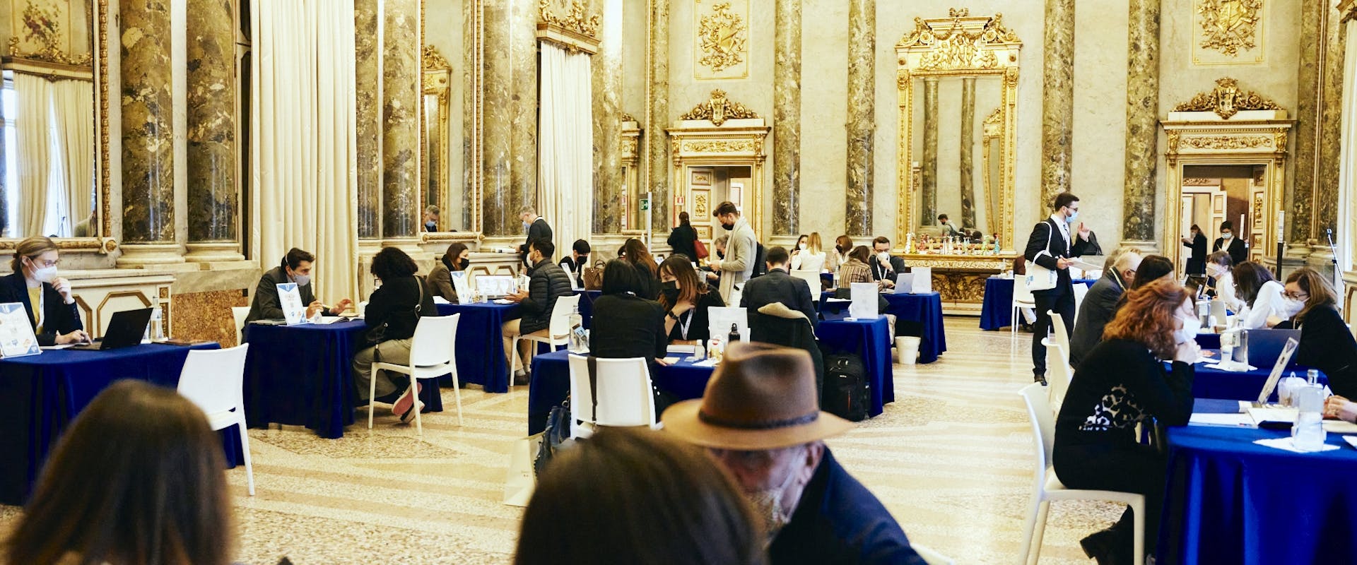 meeting-room-historical-palace-b2b-events