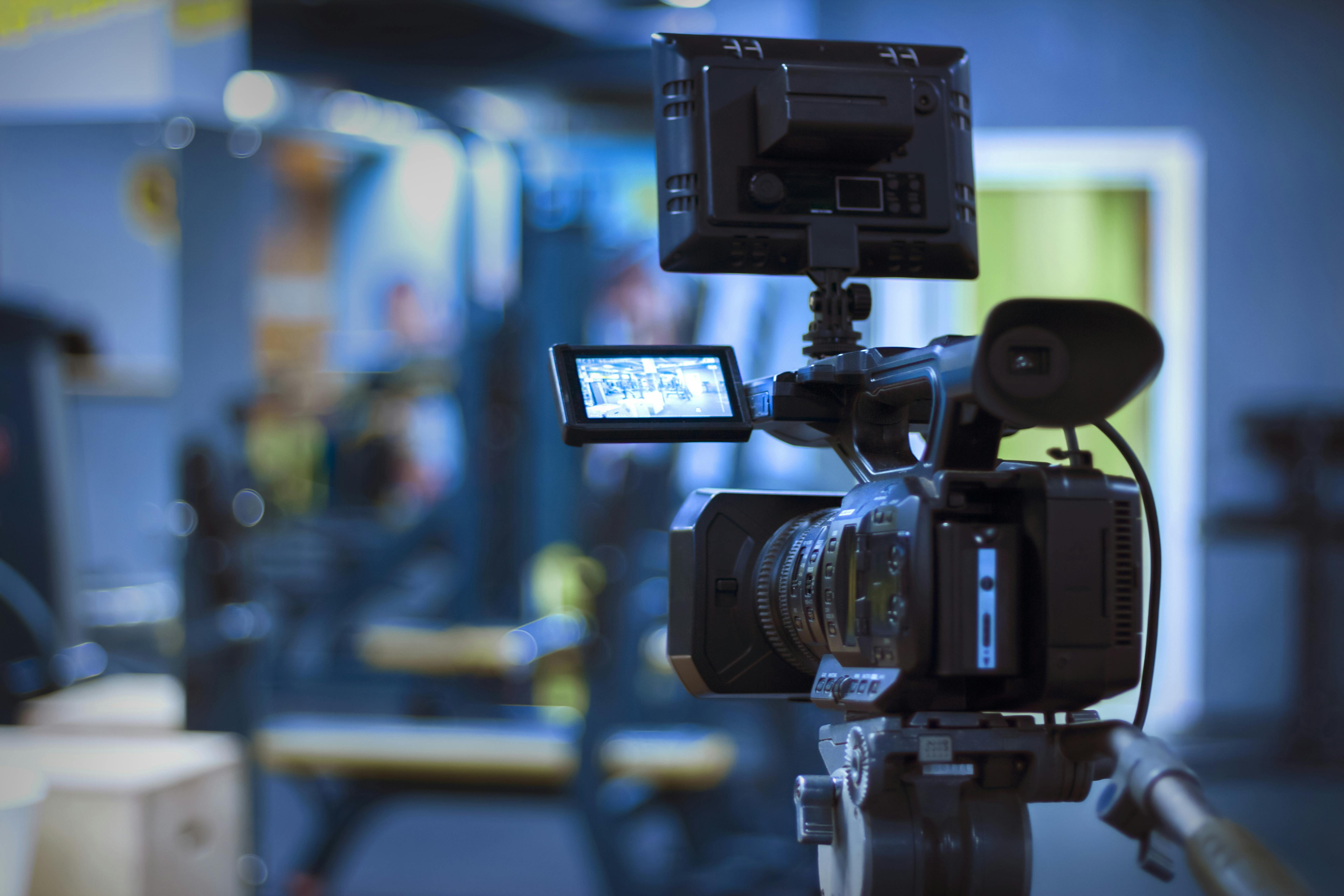 videocamera professionale in attesa di registrare