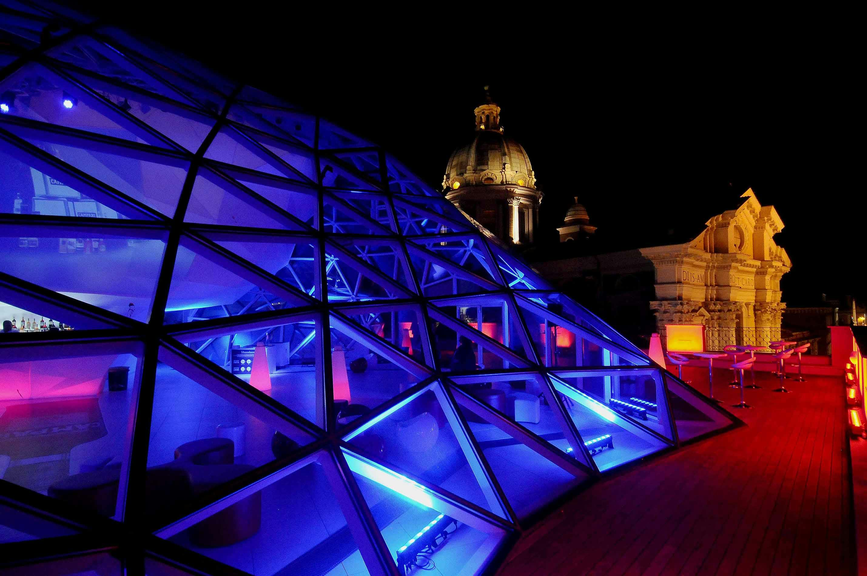 Tetto luminoso località Roma