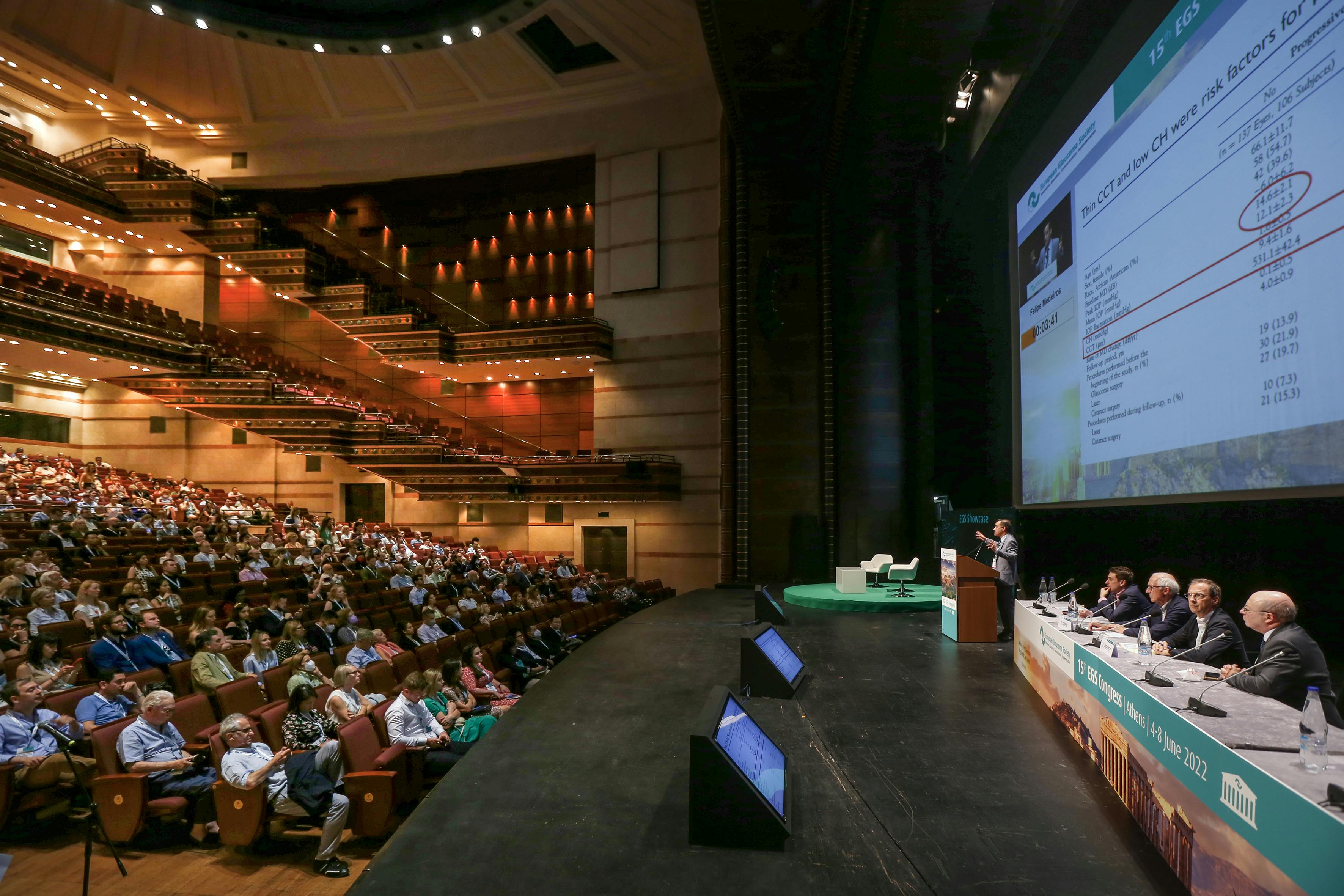 convegno a teatro