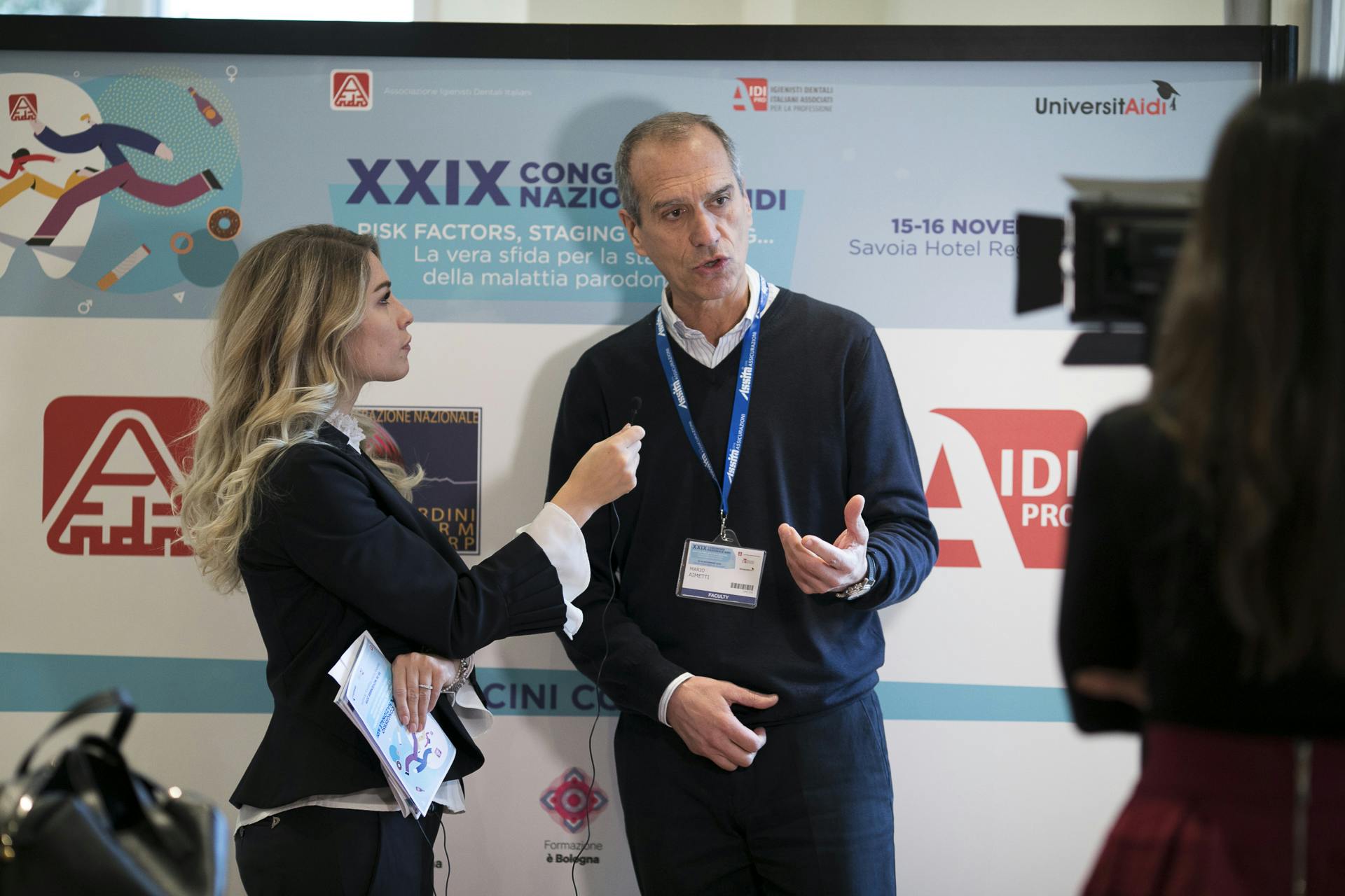 intervistatrice e intervistato
