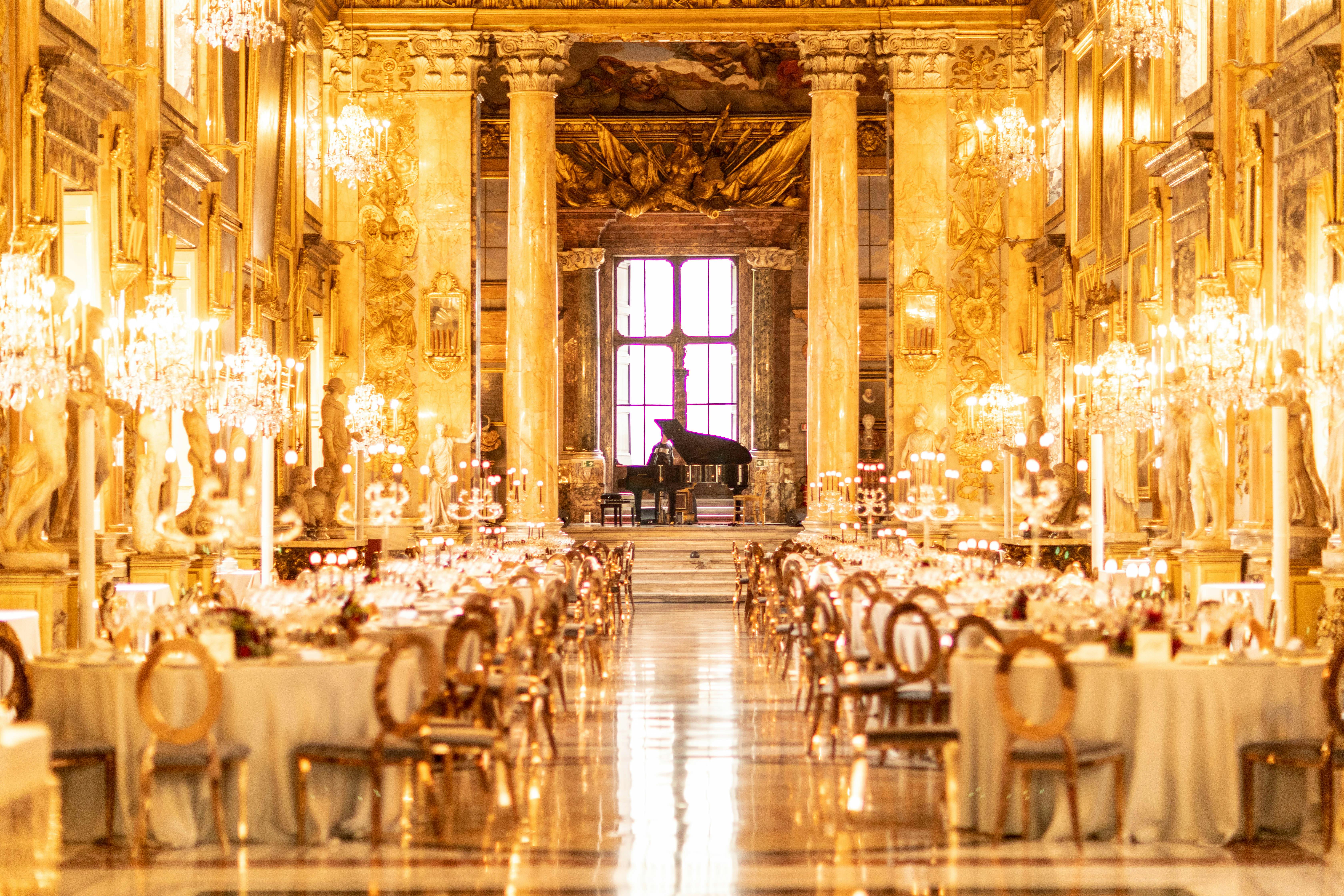 Cena di gala in un palazzo