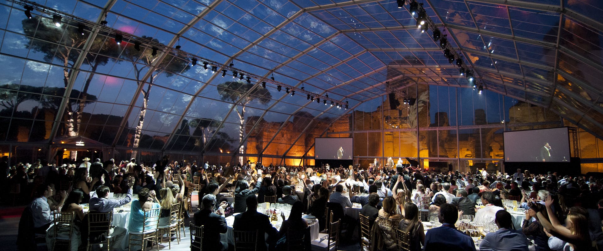 ANVIDEAS Gala dinner inside a glass dome