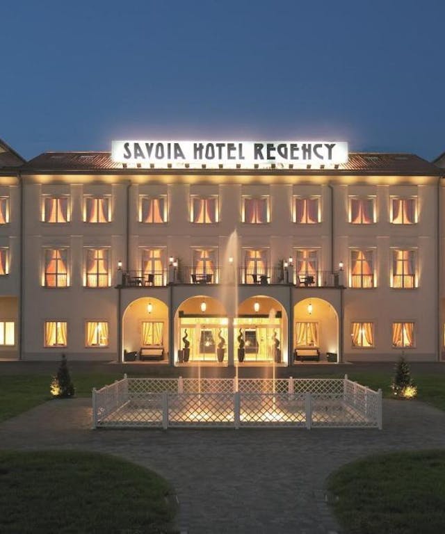 Savoia Hotel Regency and large garden