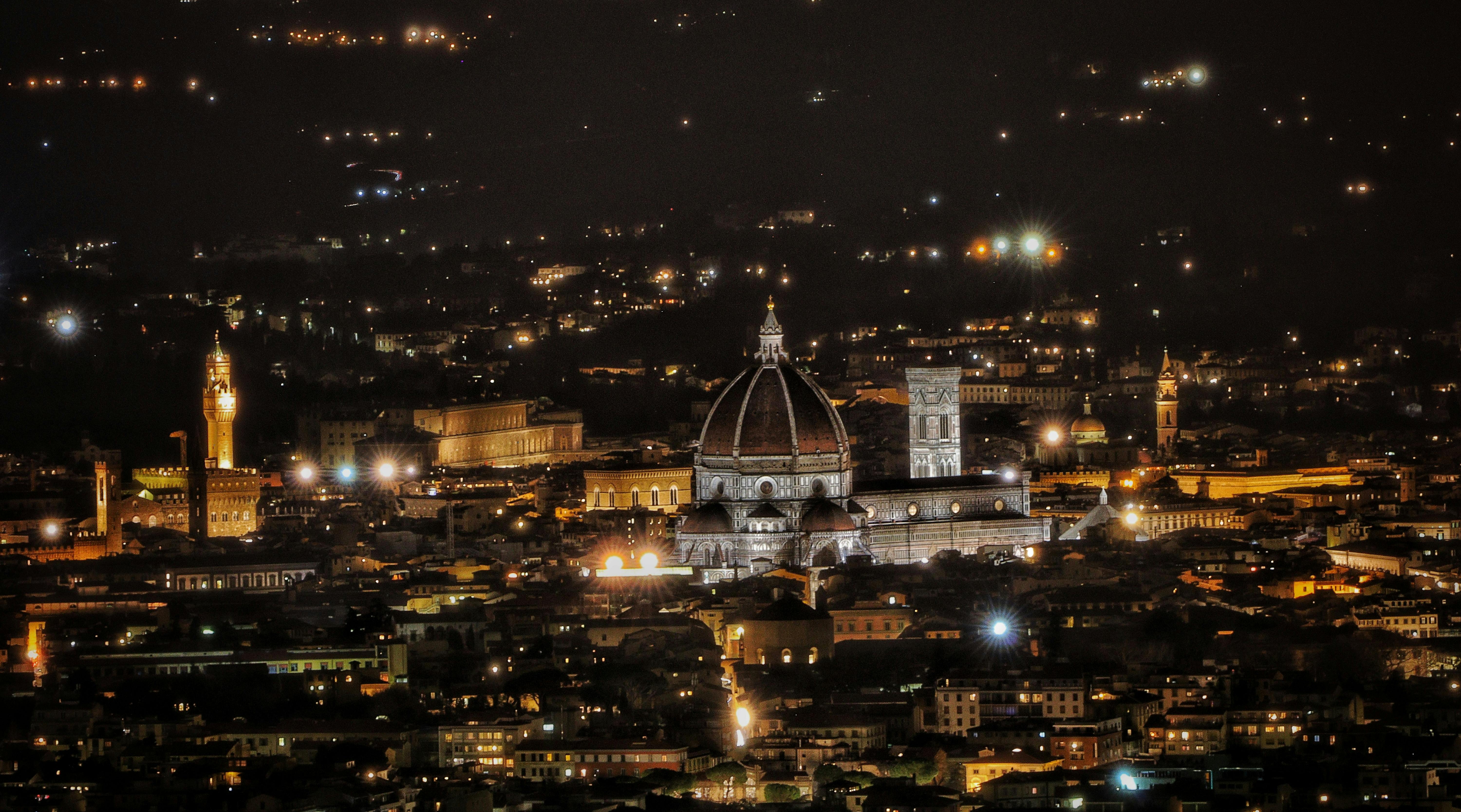 vista su Firenze di notte